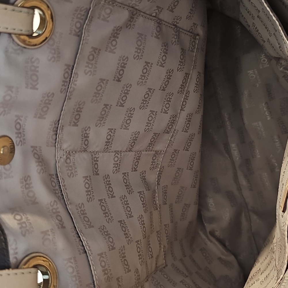 Michael Kors Jet Set Logo Print Signature Brown Tote - Picture 15 of 16